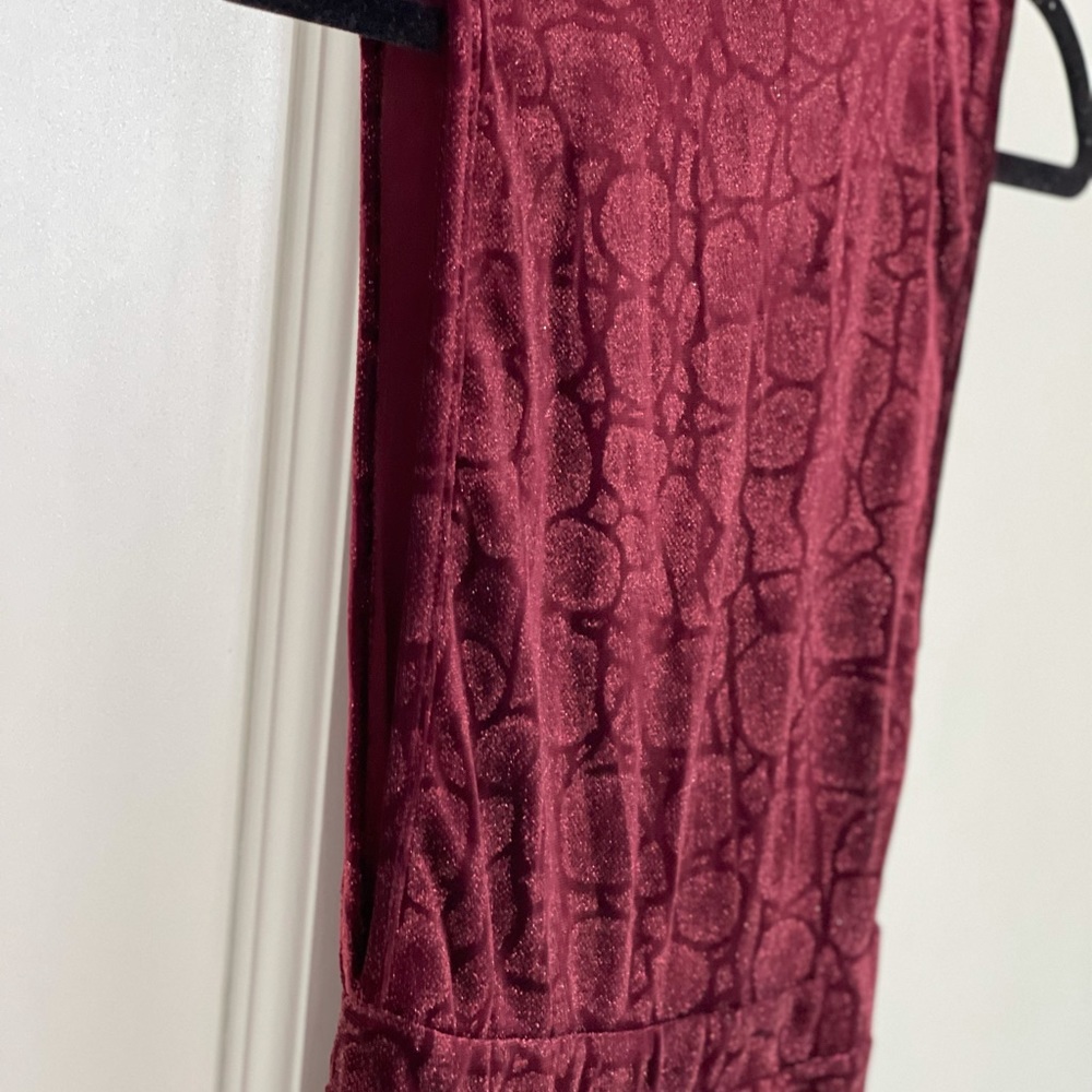 ✨HIGH NECK VELVET JUMPSUIT✨ - Picture 3 of 5